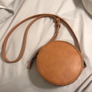 Circular Universal Thread crossbody purse